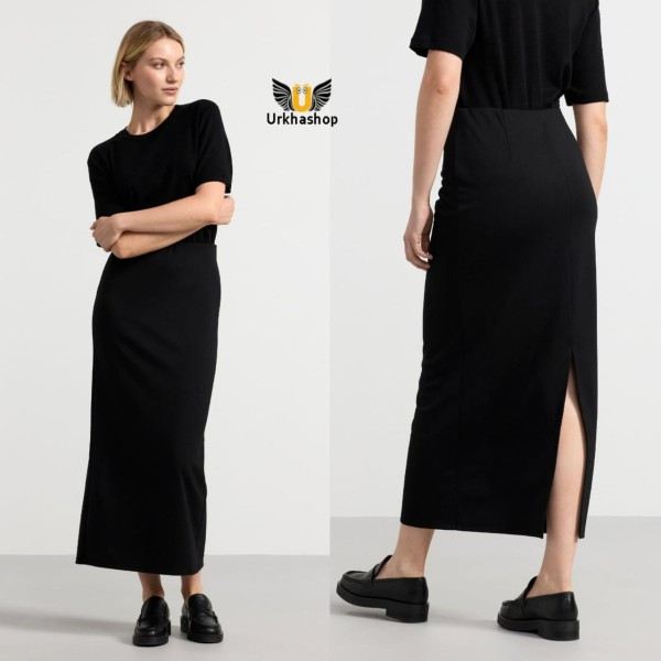 Black midi skirt with back side slit